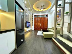 ĐỊNH CÔNG THƯỢNG – NHÀ ĐẸP LONG LANH, 30M RA OTO - NGÕ THÔNG, TIỆN DI CHUYỂN BÙI XƯƠNG TRẠCH – KIM GIANG - LÊ TRỌNG TẤN.